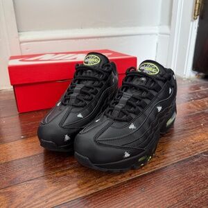 Nike Air Max 95 Premium Houseflies | size W8.5 / M7